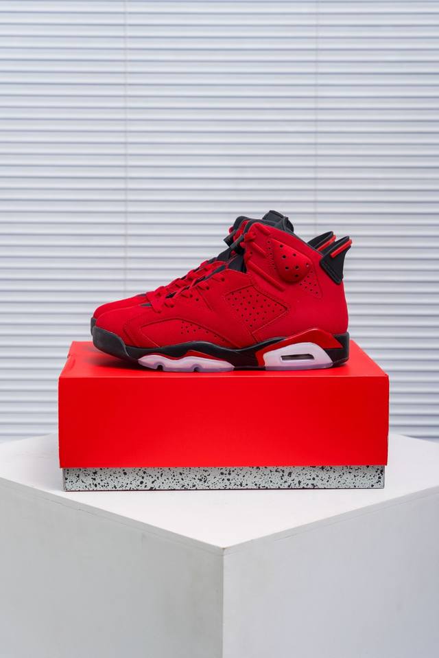核心私 Air Jordan 6 Retro Aj6 乔丹6代 Aj6 乔6 高邦 乔丹篮球鞋系列 作为乔丹的第六双签名鞋，由于其冠军战靴的身份的加持，一直在鞋