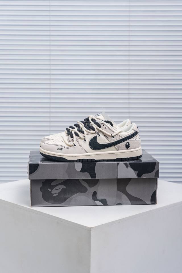 核心私 Nike Dunk 全套原楦原模倾力打造完美版型 独家原厂航空铝磨具打磨大底 鞋头坡度极致还原 无解鞋型 原盒原配 圈内天花板工艺 原厂冲刀 超高清洁度