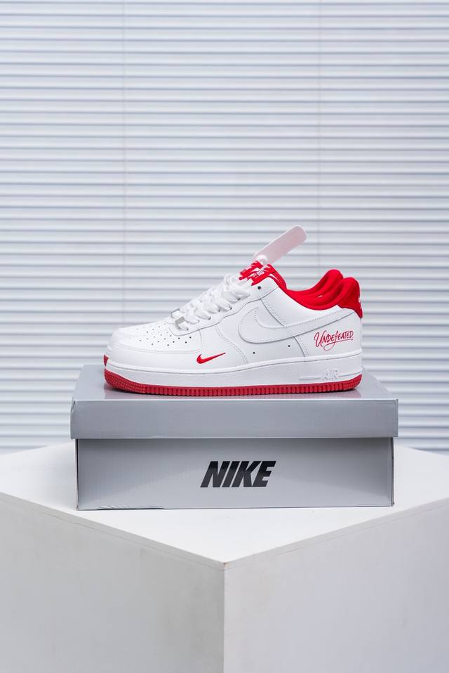 核心私 Air Force 1 原装级别 原楦头原纸板 打造纯正空军版型专注外贸渠道 全掌内置蜂窝气垫 原盒配件 原厂中底钢印、拉帮完美 货号：Zh0316 1