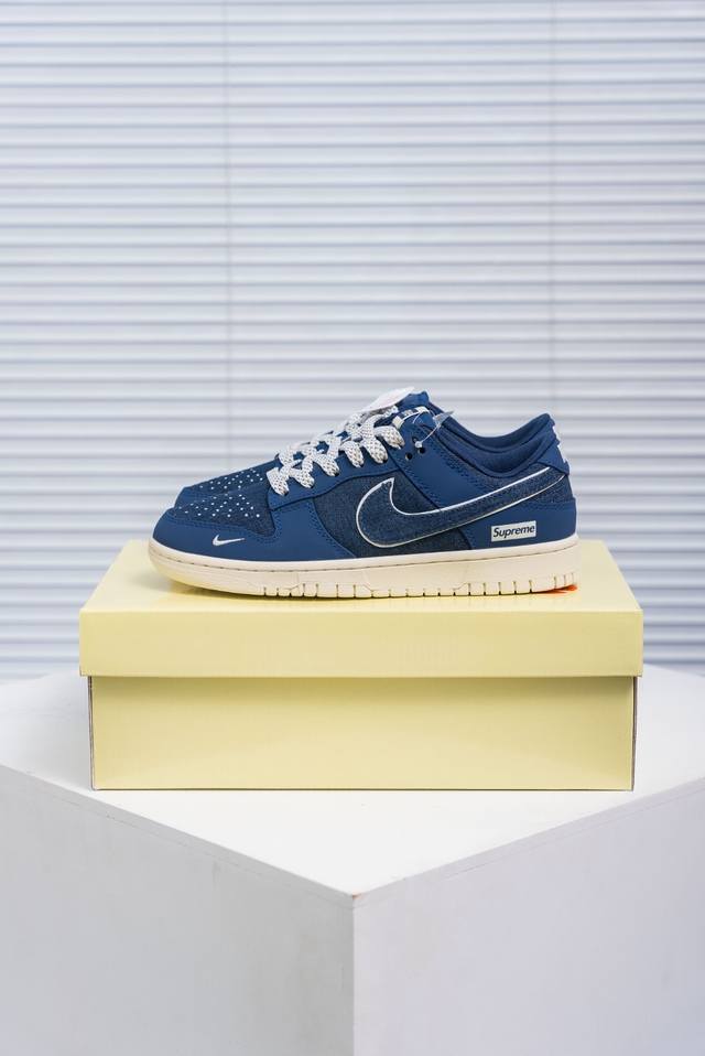 核心私 Nike Dunk 全套原楦原模倾力打造完美版型 独家原厂航空铝磨具打磨大底 鞋头坡度极致还原 无解鞋型 原盒原配 圈内天花板工艺 原厂冲刀 超高清洁度