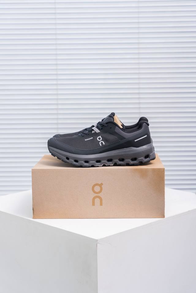 核心私 On昂跑 Cloud 户外街头机能风跑步鞋 Cloud Hi Edge户外机能融合街头潮流 越界开启全新都市探索 Cloudtec专利科技鞋底搭载耐温耐