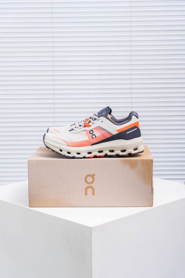 核心私 On昂跑 Cloud 户外街头机能风跑步鞋 Cloud Hi Edge户外机能融合街头潮流 越界开启全新都市探索 Cloudtec专利科技鞋底搭载耐温耐
