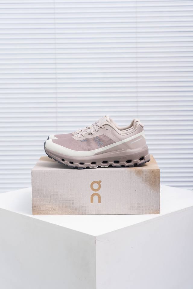 核心私 On昂跑 Cloud 户外街头机能风跑步鞋 Cloud Hi Edge户外机能融合街头潮流 越界开启全新都市探索 Cloudtec专利科技鞋底搭载耐温耐