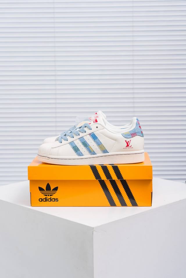 核心私 阿迪达斯Adidas三叶草 Originals Superstar贝壳头系列低帮经典百搭休闲运动板鞋 货号：Hs3084 尺码：36 36.5 37 3
