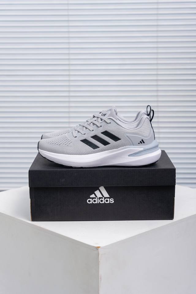 核心私 Adidas Response Ctl7 Plus系带网布透气低帮跑步鞋 男女同款，鞋面很柔软，透气性不错鞋楦很宽，宽脚型也可以穿，跑步落地会很稳定，中