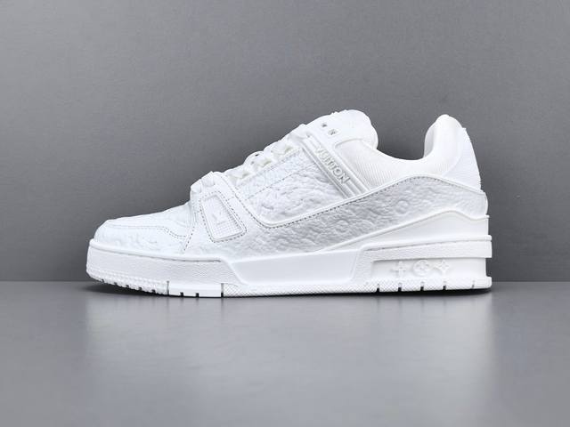 渠道优势 ！ 专柜版 驴牌 Lv Trainer 情侣限定系列 休闲 低帮 时尚板鞋 尺码38 39 40 41 42 43 44 45 46男款 注：此款比运
