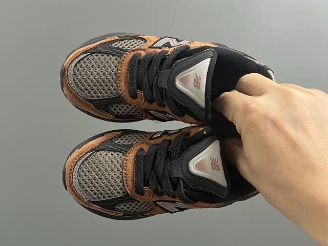 牛B新款2010网面鞋带款儿童老爹鞋 Size：24-36码 经典Nb2010款式 网面设计，透气舒适不闷脚 老爹款式，百搭又时髦