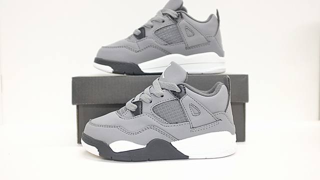 乔4代新款男女童儿童篮球鞋运动鞋 Size：22-37.5码 潮童必备的Aj4，百搭时尚 采用头层皮打造，高级感满满 打理超方便 橡胶组合大底，耐磨防滑 史上最