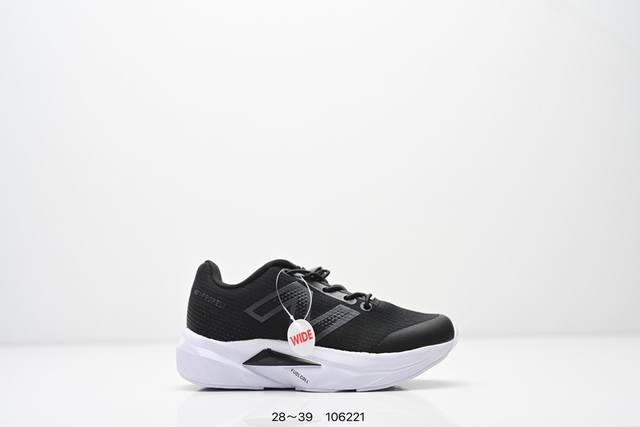 精品童鞋Nb New Balance K3205 系列复古休闲运动慢跑鞋休闲小童鞋！原鞋打版 细节完美 采用尼龙及猪巴革麂皮物料拼接构成#中底高弹Pu材质及满丁