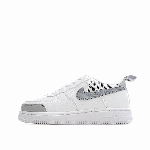 Nike Force 1 Low空军一号低帮儿童板鞋 Air Force 1于1982年推出，由Nike公 司的传奇设计师Bruce Kilgore设计，他摒弃