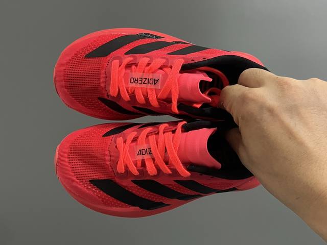 A家新款Sl网面鞋带儿童运动鞋 Size：26-37码 经典Sl老爹款式运动鞋 网面透气又舒适 超软弹大底，脚感不言而喻 搭配亲子超赞