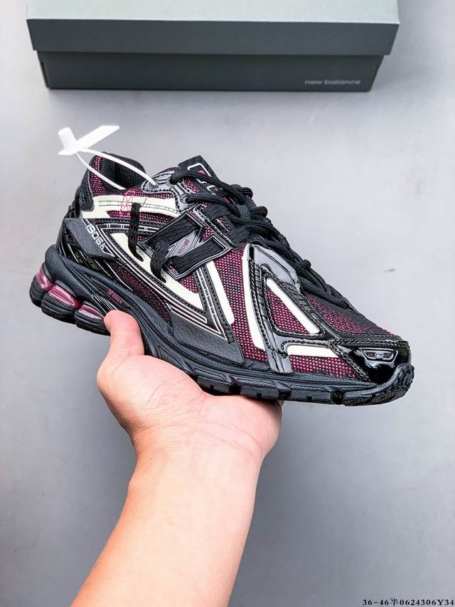 New Balance M1906Ri Nb宝藏老爹鞋款，复古元素叠加，质感超级棒，楦版型材料细节做工精细，货如实拍图 作为Nb最经典的档案鞋型之一，与 2一样