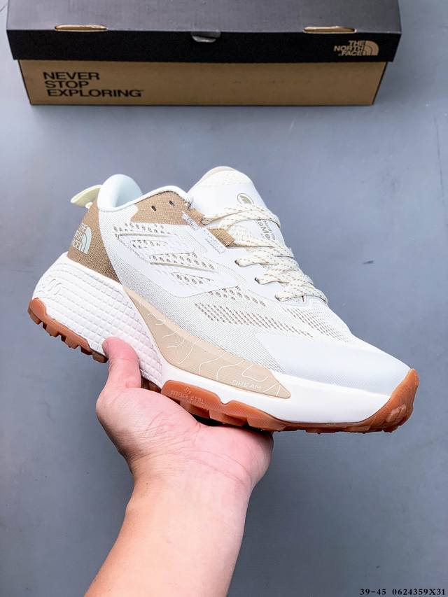 The North Face Altamesa 500 北面缓震越野跑鞋户外透气徒步鞋 中底搭载的是 The North Face 专研的Dream超临界发泡材