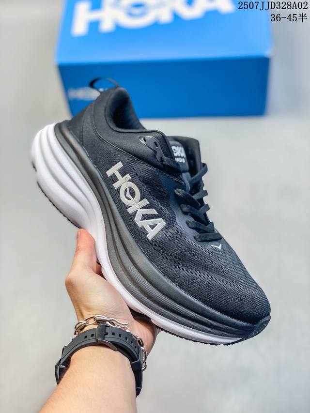 Hoka One One W Bondi 8 低帮跑步鞋 Bondi在本季向前迈出了大胆的一步，采用更柔软、更轻的泡沫和全新，的加长后跟几何形状进行了重新设计。