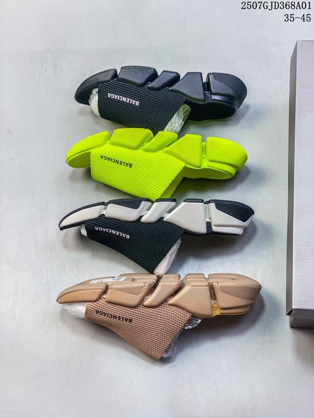 Balenciag* 巴黎世家拖鞋 升级版推出Speed 版本全新袜子鞋拖鞋 原厂货 绝非通版 版的袜子部分可以把脚背和脚踝完全包裹起来， 鞋面是原版飞织一体成