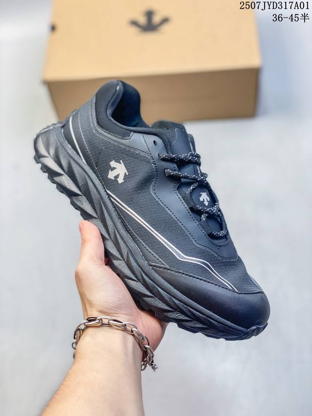 迪桑特Descente Terrain D 舒适百搭 防滑耐磨 低帮 生活休闲鞋 男女同款 黑色 尺码：见图 编码：07Jyd317A01