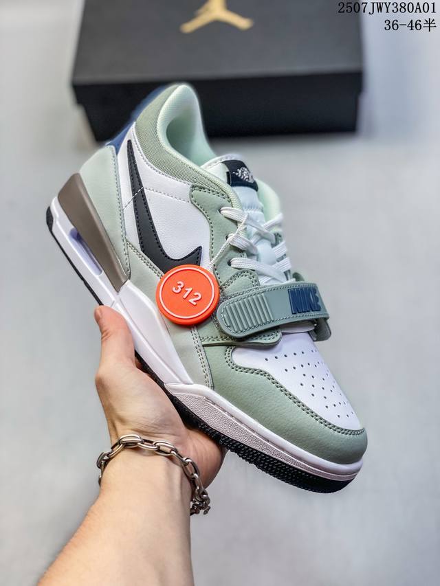 头层公司级真标带半码！ 耐克Nike Air Jordan 1 Mid“ Aj1 乔1代 乔丹一代低帮系列经典复古文化休闲运动篮球鞋采用头层皮与牛剖革鞋面材质#