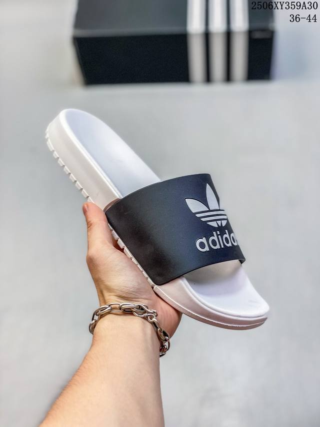 阿迪达斯 Adidas Adilette 夏季经典游泳运动凉拖鞋 36-44 06Xy359A30