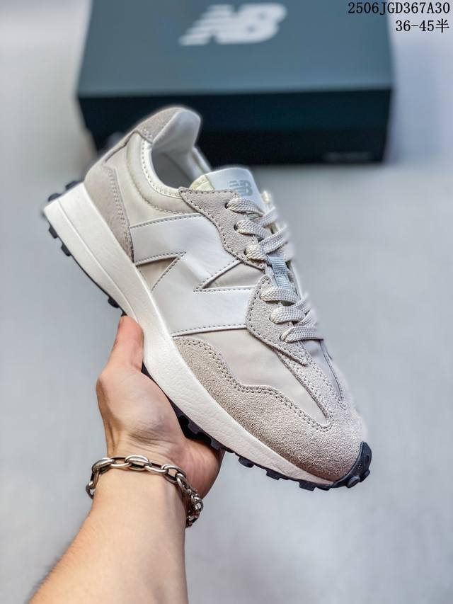 公司级New Balance Ms327 复古休闲运动慢跑鞋 完美细节 #全新 New Balance 327 系列 以更纯粹的复古风格设计打造的全新造型 侧身
