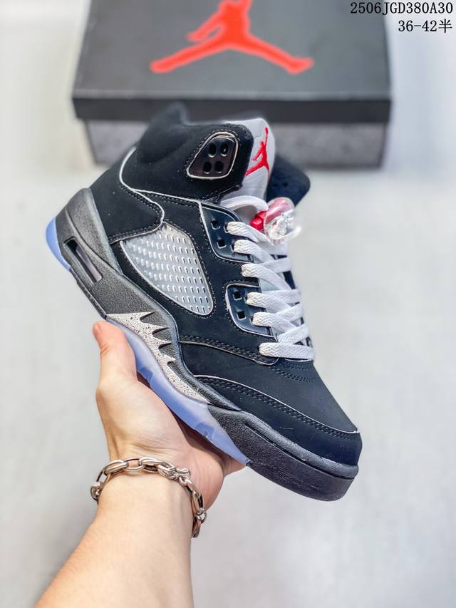 真标带半码 Jordan Air Jordan 5 “Black Metallic高帮复古篮球鞋男款 尺码：见图 编码：06Jgd380A30