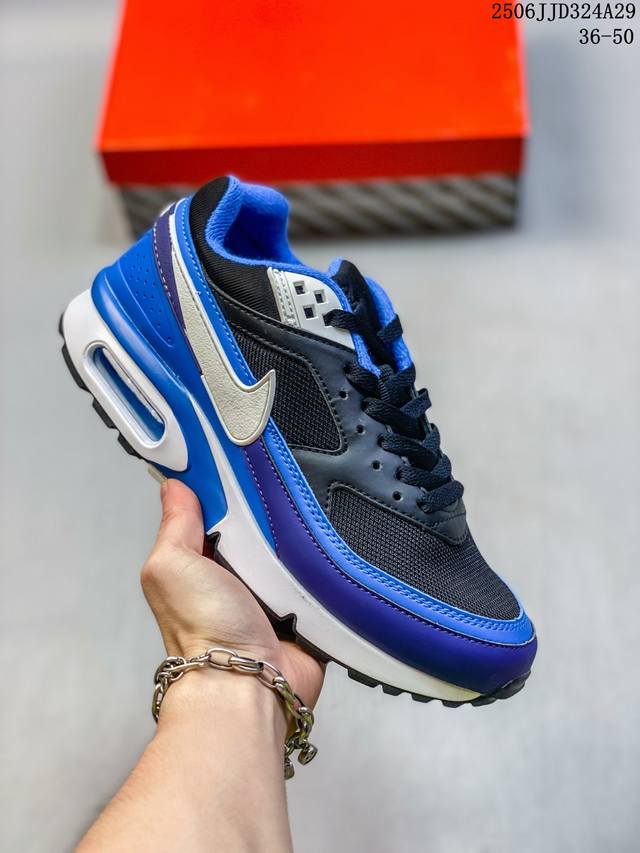 真标Nike Air Max 90 初代复古气垫百搭休闲运动慢跑鞋 复古小气垫史上第一双可视气垫跑鞋 凭借着 Air Max 气垫带来的舒适脚感和鞋面面料上的不