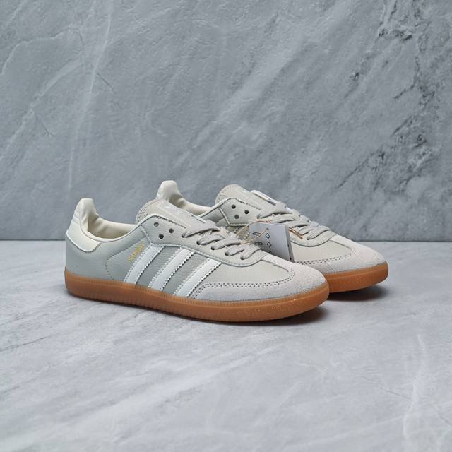 神版特价 Adidas Originals Samba Og 防滑 耐磨 低帮 板鞋 男女同款 简约大方的造型设计，给人以随性休闲的时尚格调，穿着舒适轻便，运动