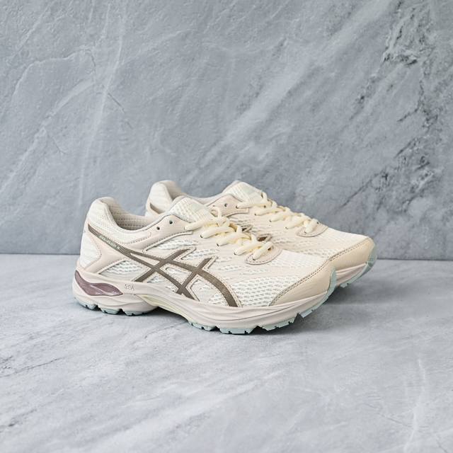 B版亚瑟士 Asics Gel-Fiux4 白金 亚瑟士减震防滑运动跑步鞋 鞋款采用亚瑟士Amplifoam科技，为运动中带来回弾性和轻量性感受。工程网眼鞋面提