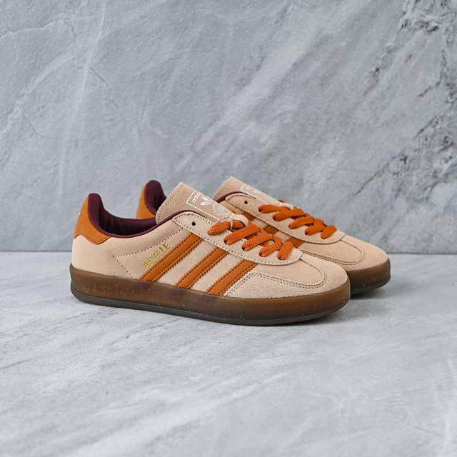 神版特价 Adidas Originals Gazelle Indoor 黄棕 三叶草休闲防滑耐磨低帮板鞋 鞋头出色设计 塑就出众贴合感 稳固的后跟贴合足部曲线