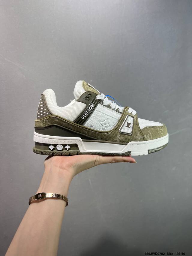 公司级路易威登 Louis Vuitton Lv路易威登板鞋 新款 Lv Trainer最新配色运动鞋 L家 篮球鞋风格运动鞋 该鞋由艺术总监 Virgil A