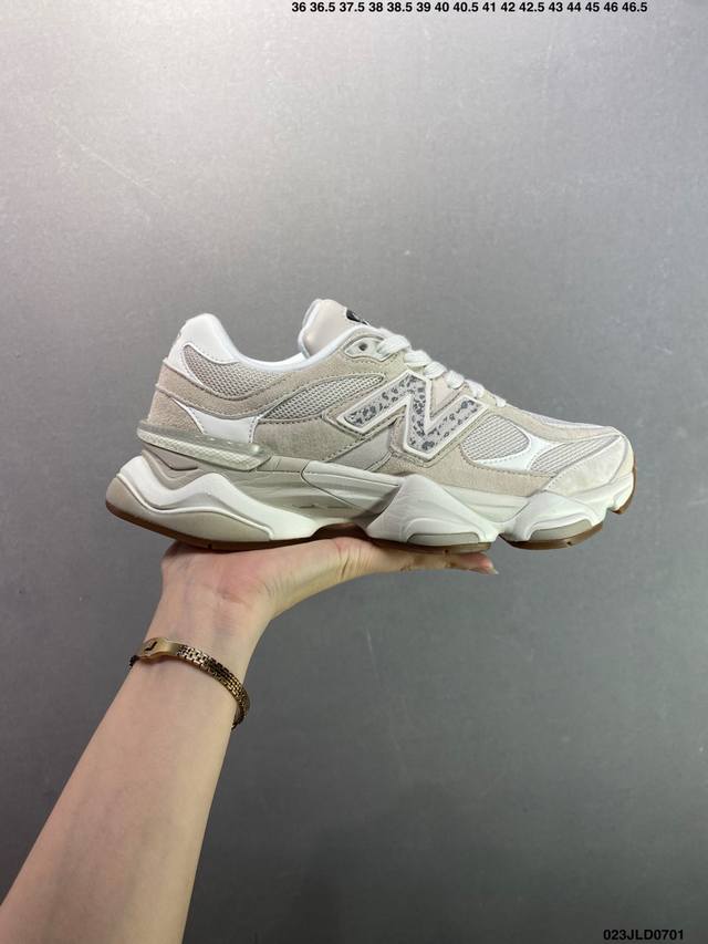 公司级Joe Freshgoods X New Balance Nb9060 联名款 复古休闲运动慢跑鞋 鞋款灵感源自设计师本人对夏日的怀日回忆。鞋面大身由空间