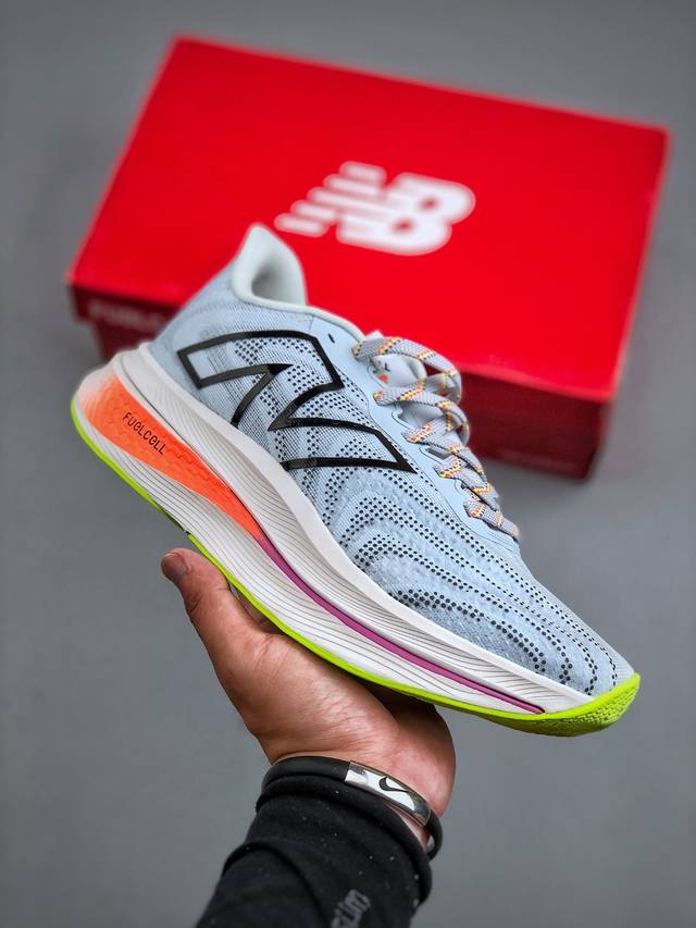 New Balance Nb Fuelcell Supercomp Trainer V2 Nb Fuelcell跑步鞋 货号：Wrcxbk3 尺码：36-45