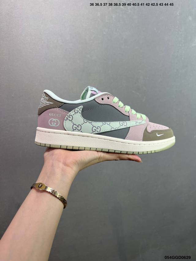 公司级Aj1倒勾Travis Scott X Air Jordan 1 ” Reverse Mocha “ Aj1乔1 Ts 闪电 联名倒钩 低帮文化篮球鞋 货