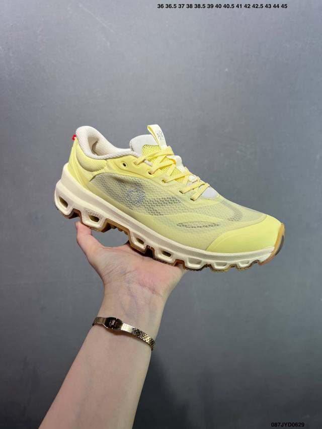 公司级On昂跑 Cloud 低帮轻量舒适多功能休闲运动鞋 采用工程飞织网布组合再生聚酯纤维鞋面材质搭载独家隐藏速度中板 镂空Cloudtec科技 泡棉缓震中底