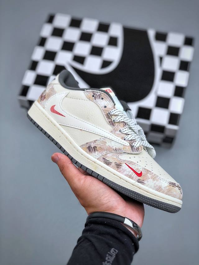 C版 Air Jordan 1 Low * 古驰联名 完美品质出货 细节如图所示 鞋面切割工整 冲孔整齐干净 中底拉帮线 整体清洁度非常好 货号:Xb1979-