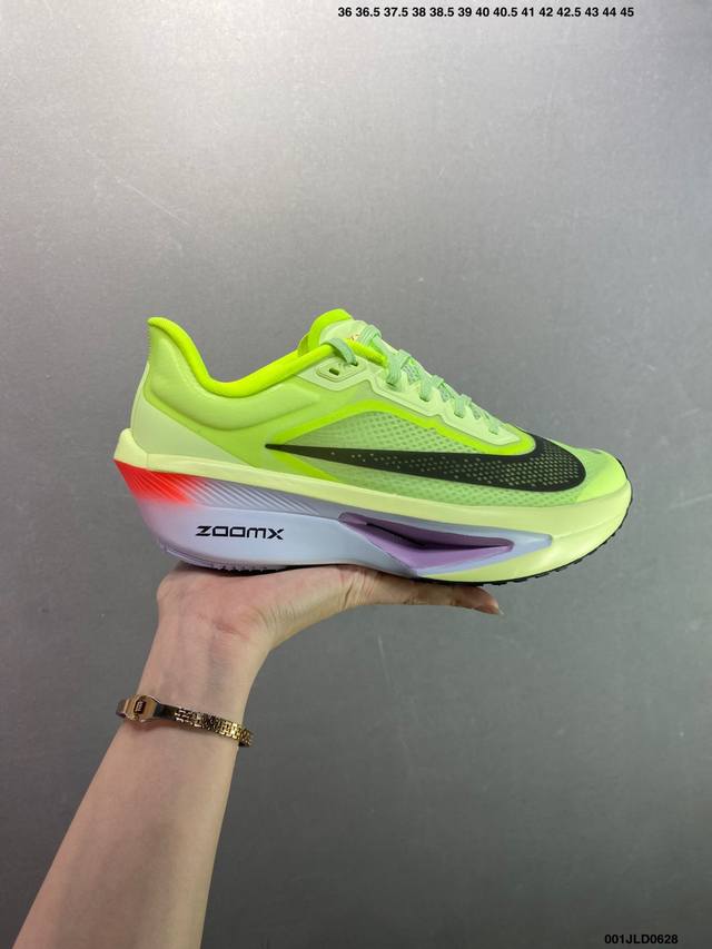 公司级Nk Zoomx Invincible Run Flyknit Fk6 Zoom Fly 6轻量飞织低帮休闲运动慢跑鞋 此鞋专为长跑运动员而生 是为5至1
