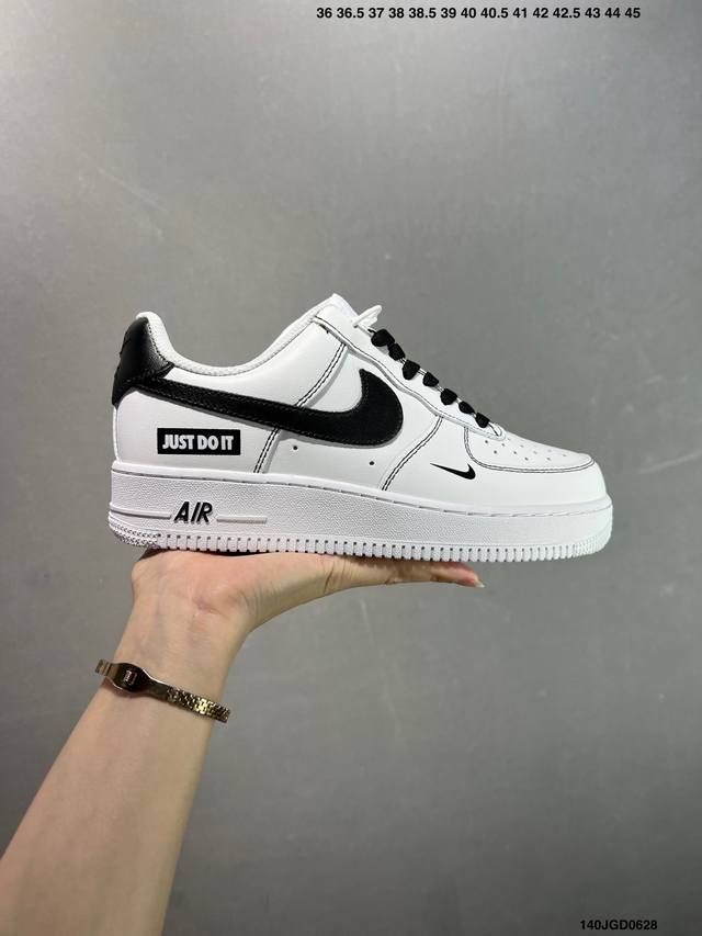 Nike Air Force 1 Low’07 空军一号低帮休闲板鞋 定制皮料 原楦原纸板 纯正空军版型 内置全掌气垫 货号：男 Cw2288-114 女 Dd