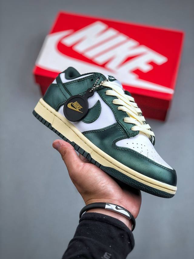 福利特价 K13版 Nike Sb Dunk Low 白绿做旧 纯原大厂出品 极力推荐 原装头层材料 独家版型蒸餾加工 帶來的是更好的视觉和脚感体验 大厂纯原品