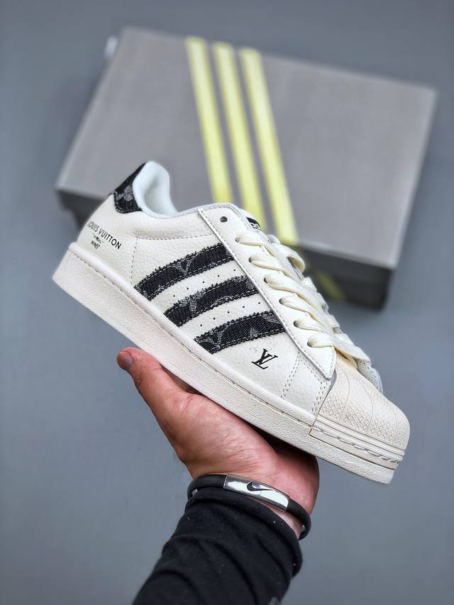 C版 Adidas Originals Superstar 联名款 贝壳头 官网同步 实拍首发渠道正品订单 诠释市场最高工艺水平区别市面普通真标版本，进出专柜无