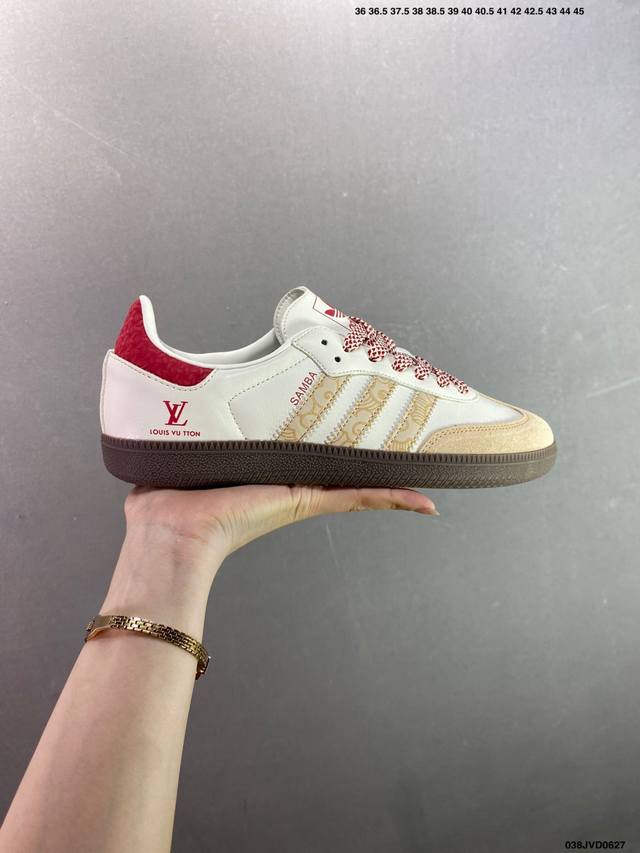 公司级 Ad Original Samba Og 复古经典轻便板鞋 口碑大厂出品 正确烫金高频细节 原装纳米超迁皮料 独家私模橡胶大底 原盒原配 这款桑巴鞋展示