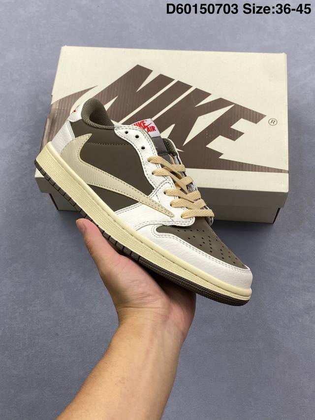 Travis Scott X Air Jordan Aj1 Low Qx 倒钩Ts联名低帮板鞋 反向倒勾 亮点之处在于鞋侧的倒置 Swoosh。鞋面以棕色牛巴革