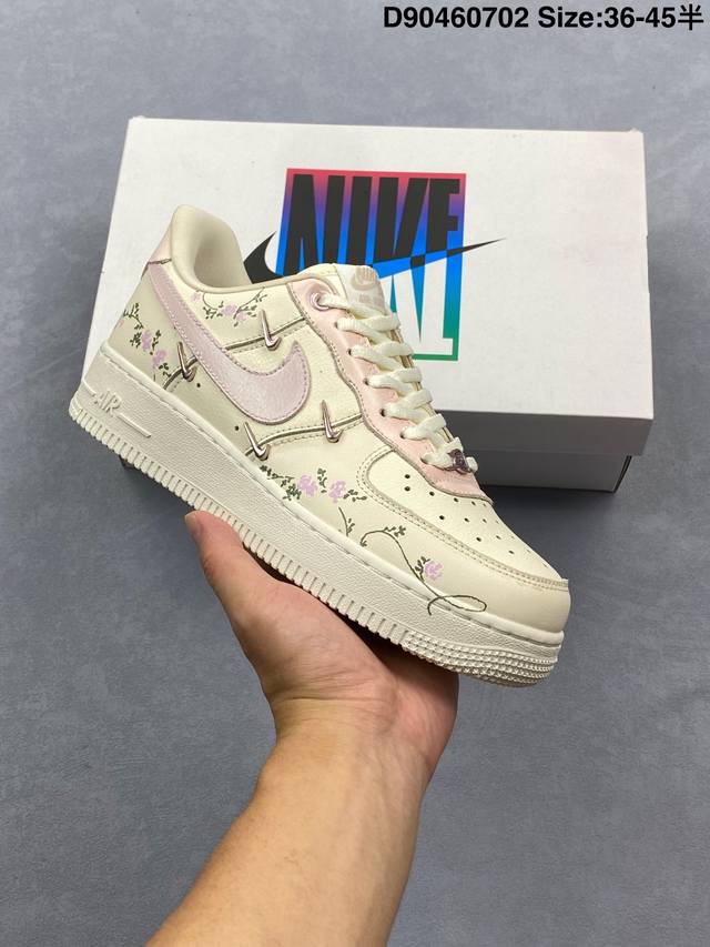 耐克Nike Air Force 1 Low 空军一号低帮百搭休闲运动板鞋。柔软、弹性十足的缓震性能和出色的中底设计，横跨复古与现代的外型结合，造就出风靡全球三