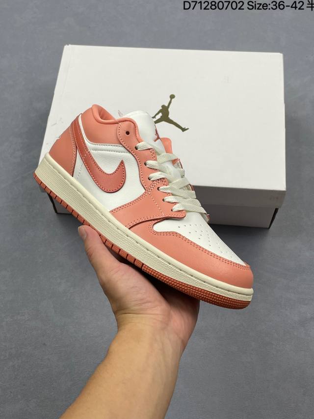 公司级Air Jordan 1 Low Aj1乔1低帮休闲板鞋 同步官方配色 官方货号：Dc0774-180 尺码：36 36.5 37.5 38 38.5 3