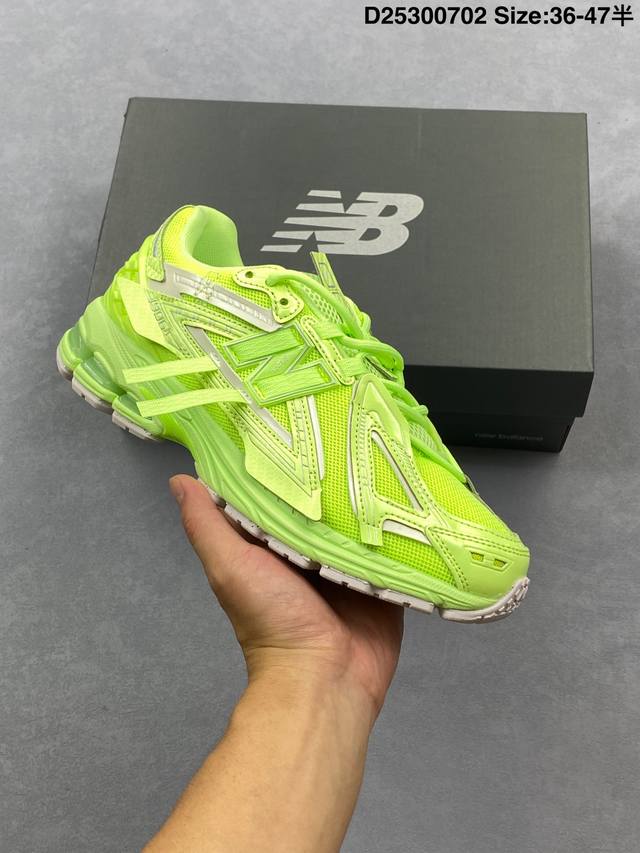 New Balance M1906Af Nb宝藏老爹鞋款，复古元素叠加，质感超级棒，楦版型材料细节做工精细，货如实拍图 作为Nb最经典的档案鞋型之一，与 2一样