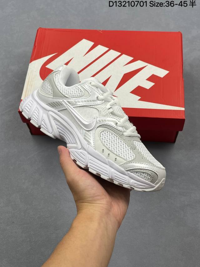 耐克 Nike 2025年新款 Nike V5 Rnr 轻量缓震支撑休闲鞋 舒适防滑耐磨低帮复刻运动鞋 厚底增高老爹鞋 Hj5228-003经典设计与现代工艺完