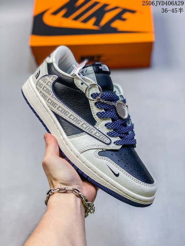 海外爆款限量发售！Travis Scott X Fragment Design X Jordan Air Jordan 1 Low Og Sp “北面联名 黑边