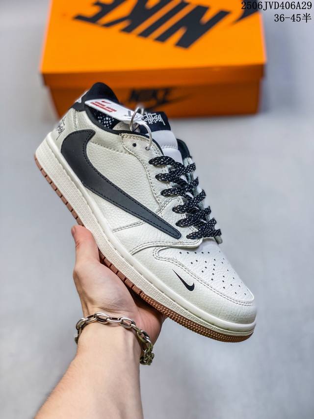 海外爆款限量发售！Travis Scott X Fragment Design X Jordan Air Jordan 1 Low Og Sp “斯图西联名 黑