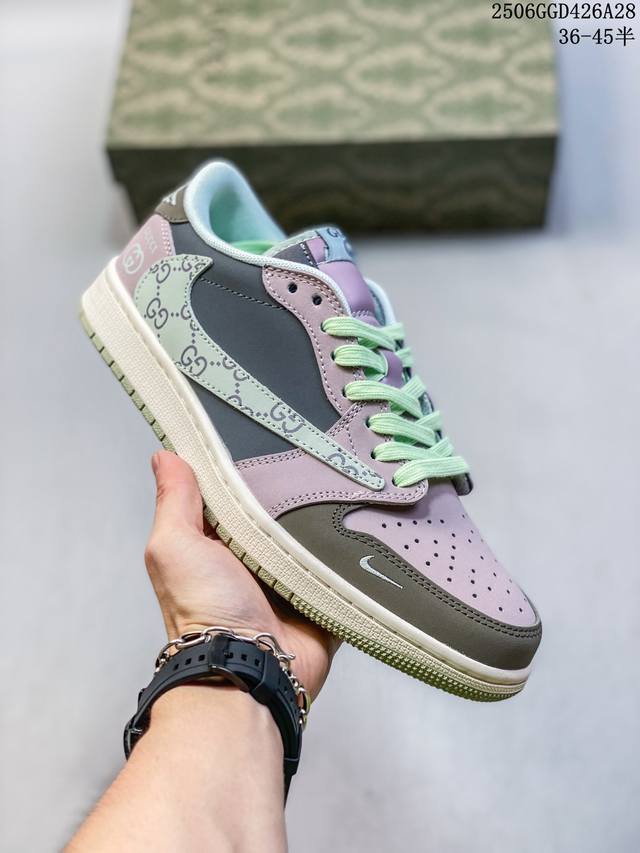 海外爆款限量发售！Travis Scott X Fragment Design X Jordan Air Jordan 1 Low Og Sp “古驰联名---