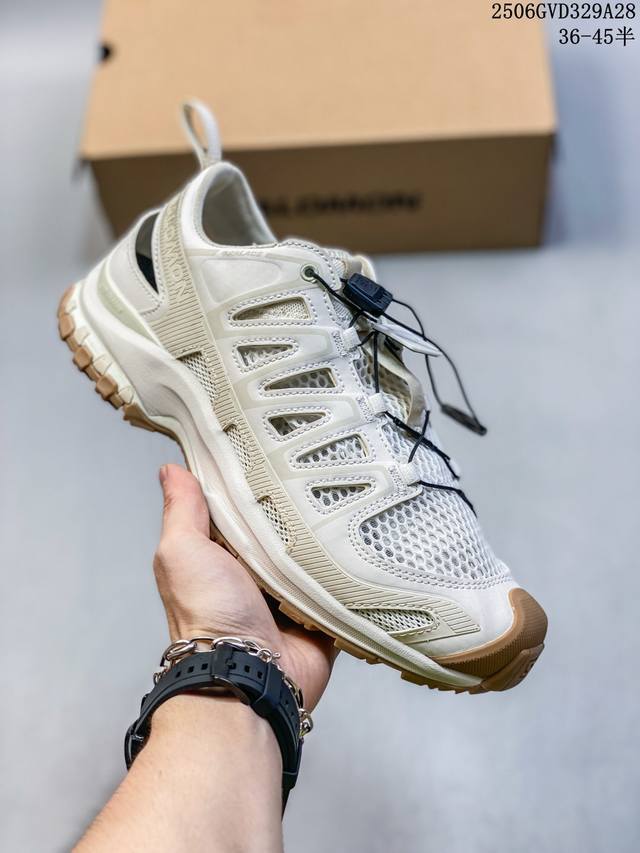 Salomon萨洛蒙Xa Pro 3D Amphib新款户外溯溪涉水鞋 这款鞋具备水陆两栖功能 采用厚底设计 增强舒适度和抓地力 鞋面由织物网眼布和合成革拼接