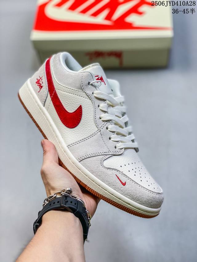 Nike Jordan Air Jordan 1“斯图西联名 米红猪八” 高端定制 低帮 复古 减震 防滑 耐磨 篮球鞋 定制鞋盒 大厂纯原品质出货 超高清洁度
