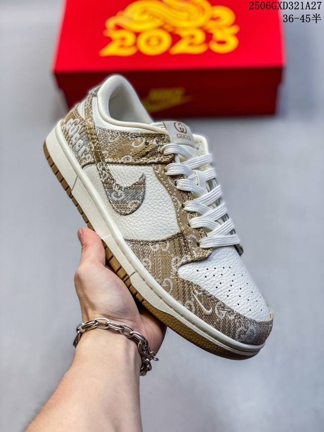 Nike Sb Dunk Low“古驰联名 卡其灰牛仔” 周年高端定制 低帮休闲板鞋 定制鞋盒 大厂纯原品质出货 超高清洁度 皮料切割干净无任何毛边 细节完美